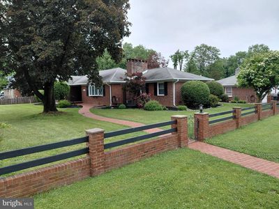 2207 Naamans Creek Rd