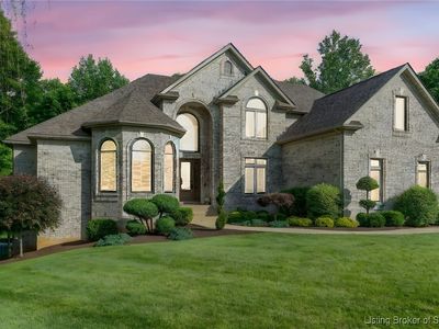 1906 Grape Arbor Way