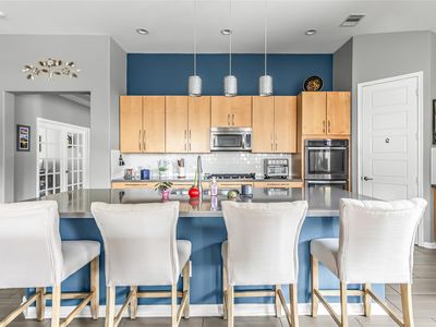 10206 Eagle Hollow Dr