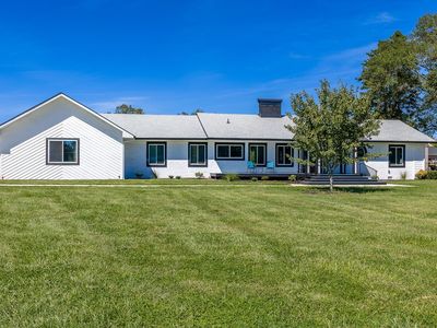 305 Waters Rd