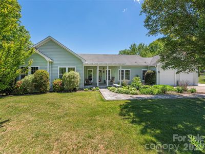 16 Chinaberry Ct