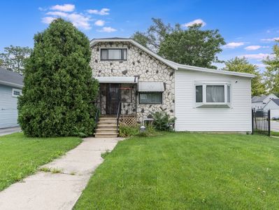 Property at 519 S 7th Ave, Maywood, IL