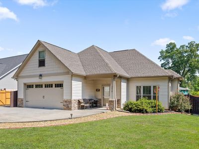 5979 Winding Ln