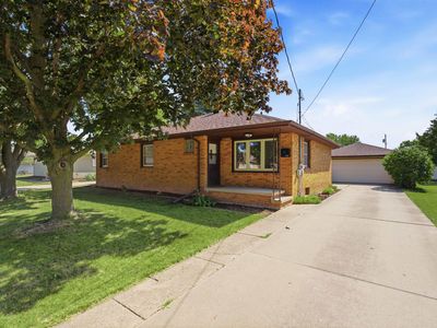833 Ida St