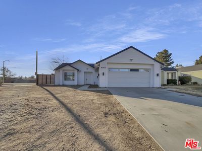 45903 Desert Springs Dr