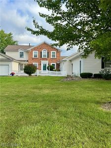 810 Kentwood Dr Unit 2