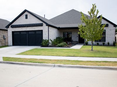 332 Lakeside Dr