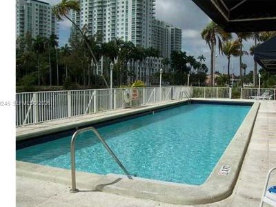 1740 NW North River Dr APT 117
