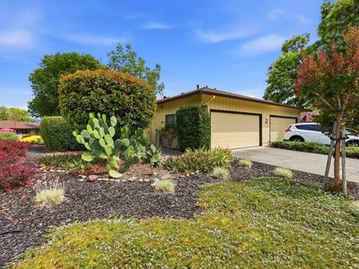 318 Twin Lakes Drive