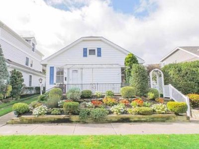 116 N Mansfield Ave