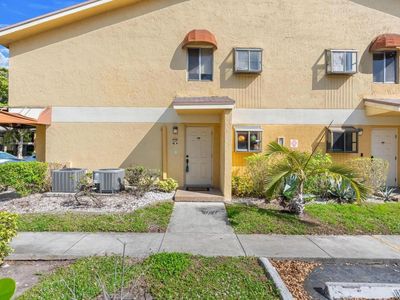 3053 N Oakland Forest Drive #102