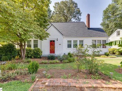 112 Paris Mountain Ave