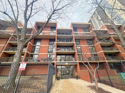 3021 S Michigan Ave Unit 306