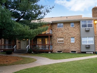 38 Deanna Dr BLDG 38 #105
