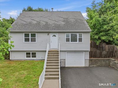 6 Sunnyside Avenue
