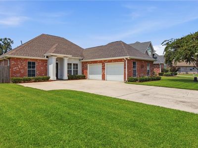 Property at 805 Country Cottage Blvd, Montz, LA