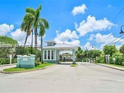 5333 NW 18th St APT 3A