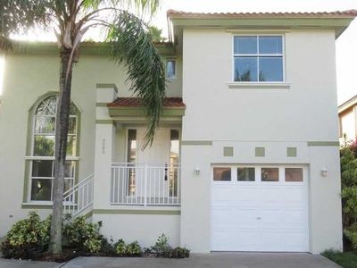 3083 W Buena Vista Dr