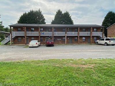 804 & 818 Meadow Ridge Ct