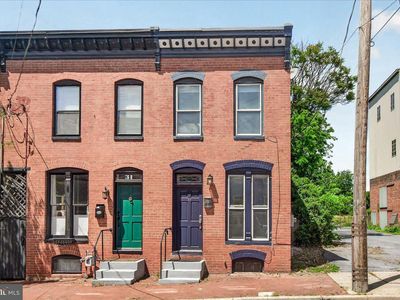 33 E South St