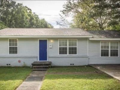 62 Hill Ln