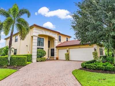 6786 Fox Hollow Drive