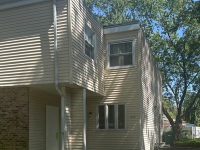 1920 Moore Ave