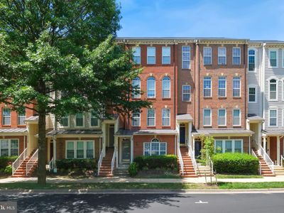 709A Main St