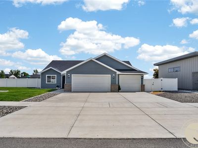 4628 Leading Light Ln