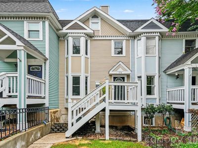 316 W 10th St