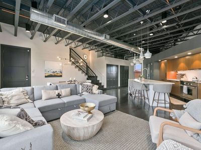 261 Pine St #206