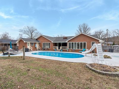 7351 Rolling River Pkwy