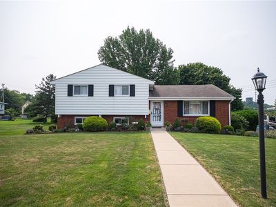 105 Viennese Dr