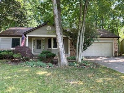 Property at 8507 Pineview Lake Dr, Linden, MI