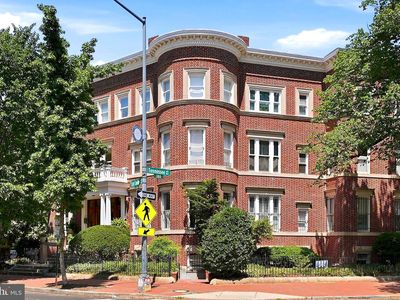 1200 E Capitol St NE #1