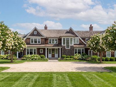 153 Pond Ln