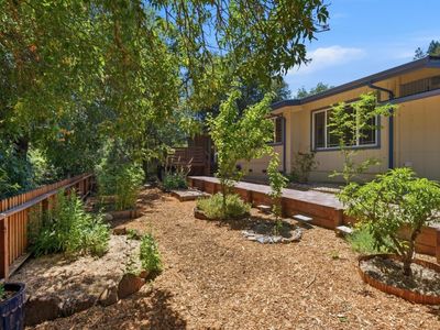 111 Greenview Dr