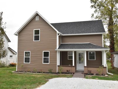 Property at 211 N Chestnut St, Earl Park, IN