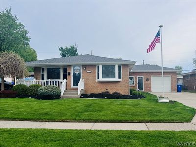 49 Marilyn Dr