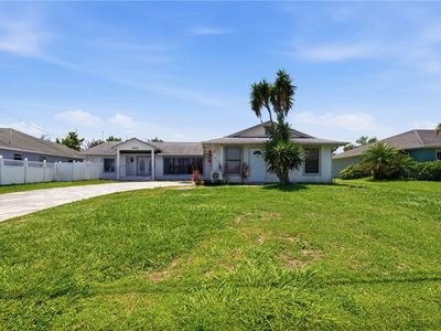 1932 SE Fallon Dr