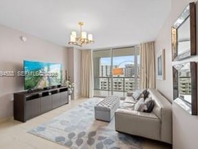 6799 Collins Ave APT 606