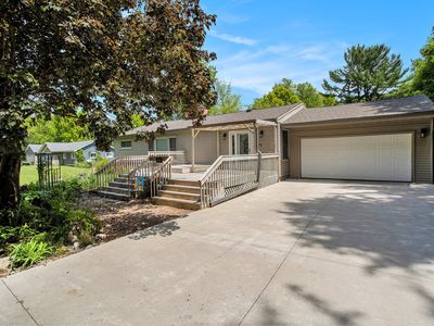 19016-11 Mile Rd