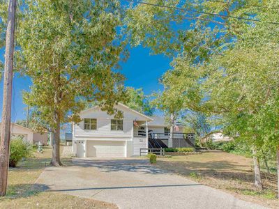 120 Fairway Dr E