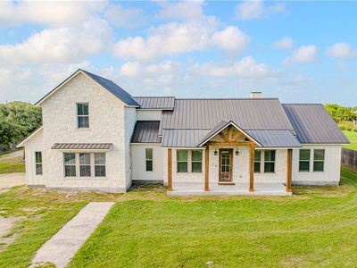 1056 Glenoak Dr
