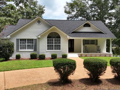 5664 Dogwood Dr