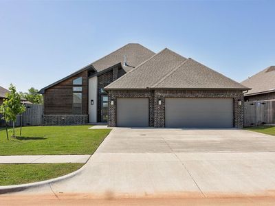 1812 W Zachary Way
