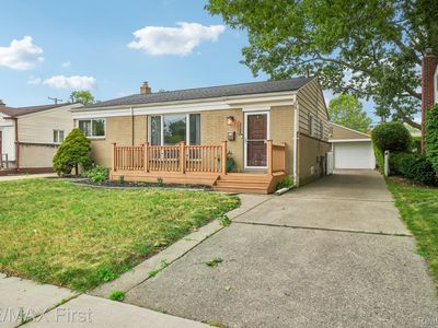 Property at 320 Hecht Dr, Madison Heights, MI