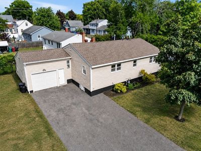 6 Bristol St
