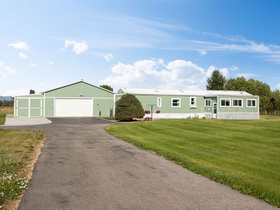 300 Sirucek Ln
