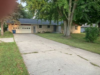 9135 Douglas Ave